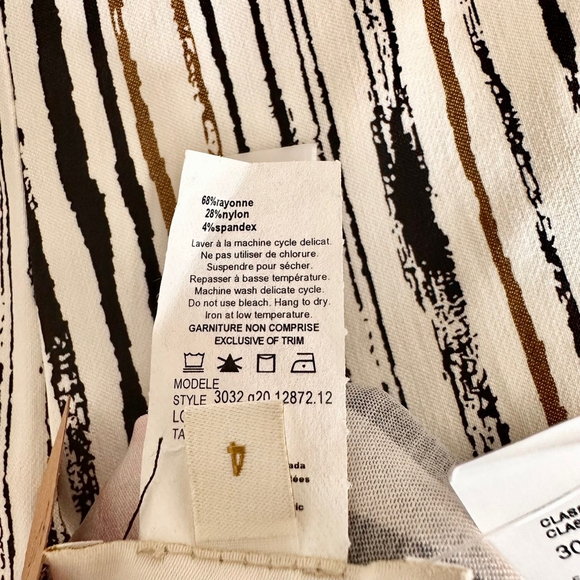 Women's S.C. & CO. Pants Size 8 White Black Striped Capri - Picture 4 of 8